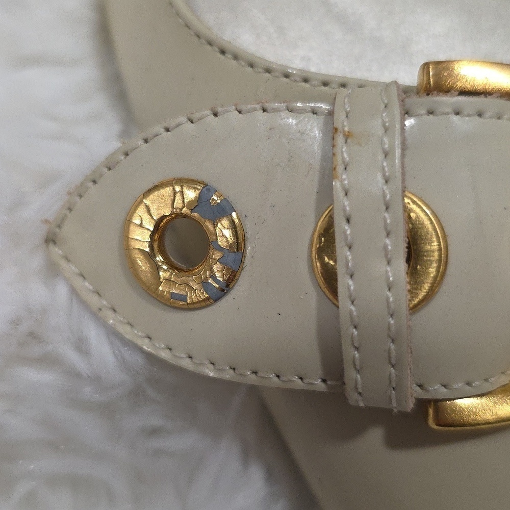 Talbots Patent Leather Cream Pointed Slingback Heels. Size 8.5 - Picture 3 of 9